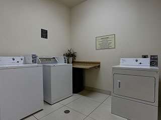 Red Roof Inn & Suites לונגוויו מתקנים תמונה
